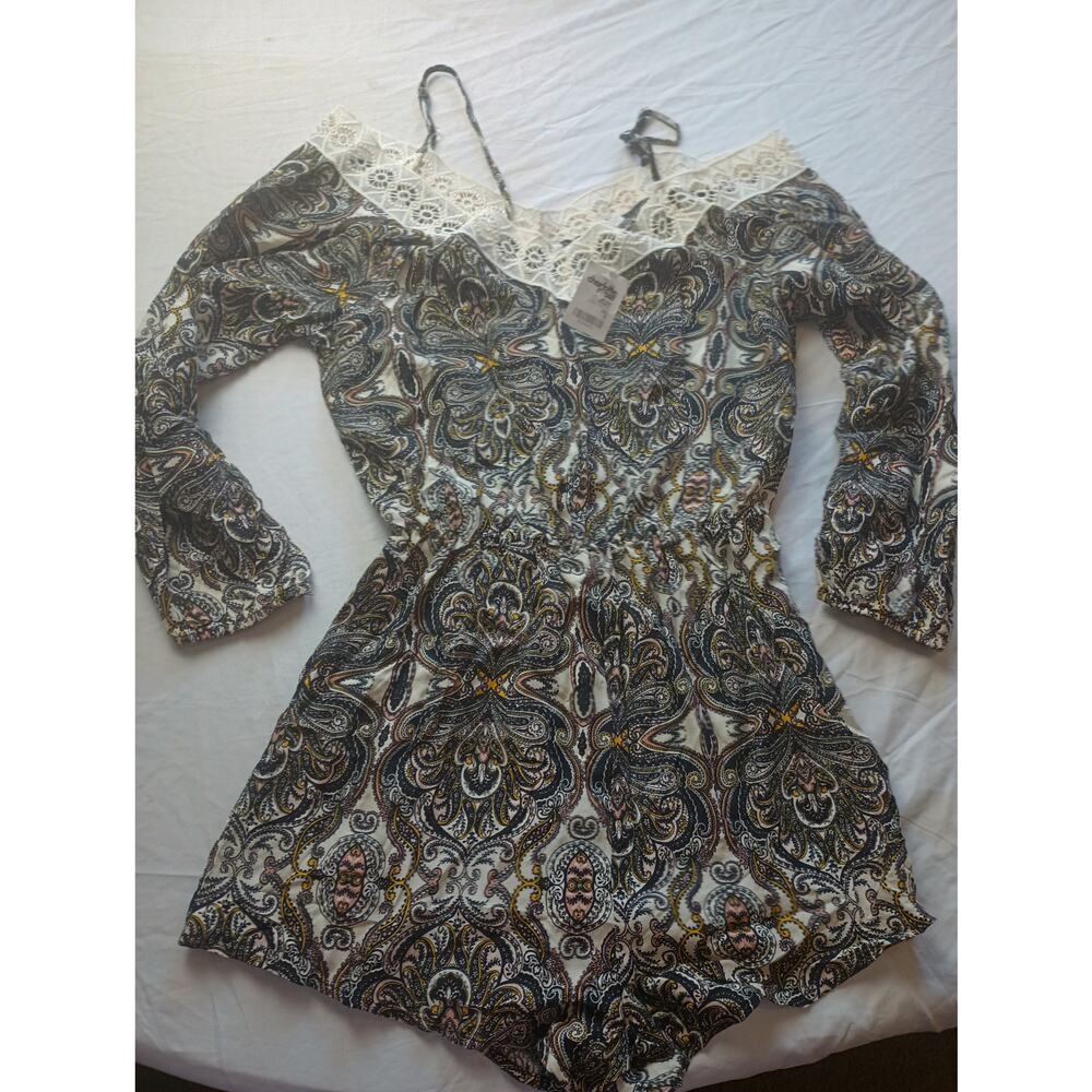 Charlotte Russe Lace Paisley Romper V Neck adjustable Straps NWT Y2K Small‎